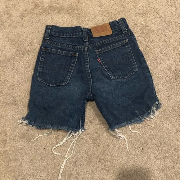 Vintage Mid thigh Levi 501 Cutoff Shorts size 23 - Picture 4 of 4